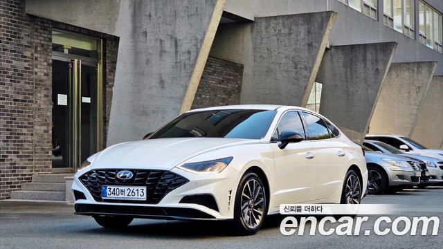 Hyundai Sonata 2.0 Premium Plus — пробег 64 872 км — фото 1 из 5