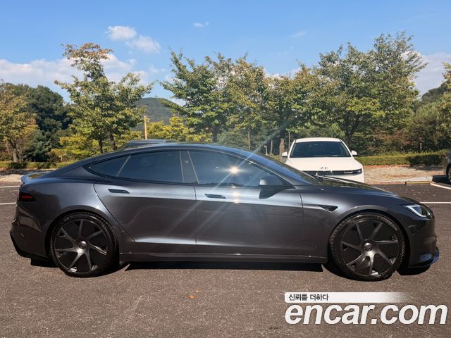Tesla Model S Plaid — пробег 1 060 км — фото 3 из 5