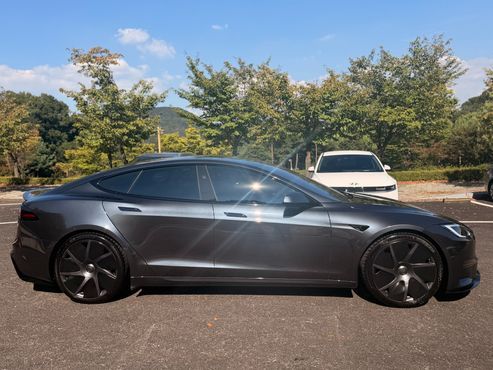 Tesla Model S Plaid — пробег 1 060 км — фото 3 из 5