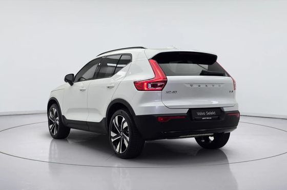 Volvo XC40 B4 Ultra Dark — пробег 437 км — фото 4 из 5