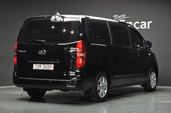 Hyundai Starex Wagon 11-Seater Smart — пробег 46 789 км — фото 2 из 5