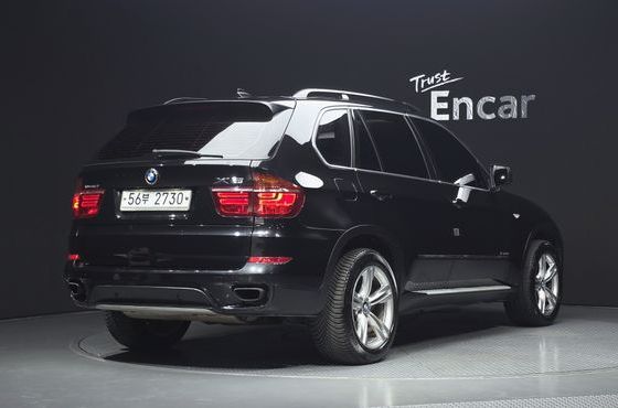 BMW X5 xDrive 50i — пробег 180 527 км — фото 2 из 5