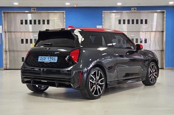 Mini Cooper JCW — пробег 6 365 км — фото 2 из 5