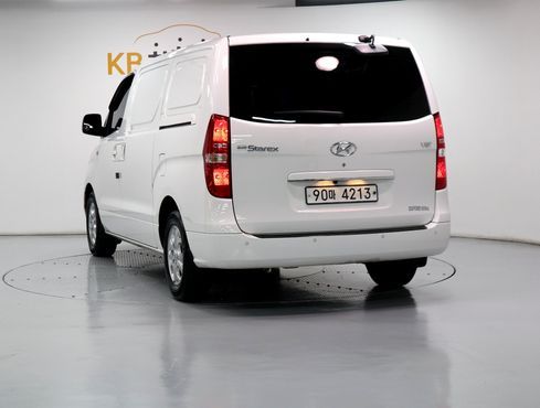 Hyundai Starex 3-Seater VAN CVX Deluxe — пробег 164 000 км — фото 4 из 5