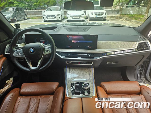 BMW X7 xDrive 40d Design Pure Excellence 6-Seater — пробег 26 500 км — фото 3 из 5