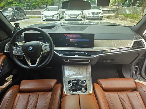 BMW X7 xDrive 40d Design Pure Excellence 6-Seater — пробег 26 500 км — фото 3 из 5