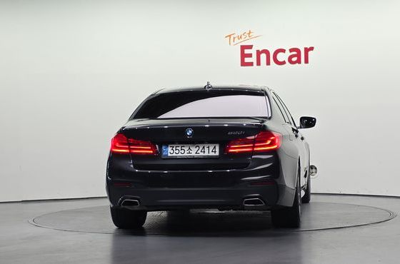 BMW 5-Series 520i M Sport — пробег 49 945 км — фото 4 из 5