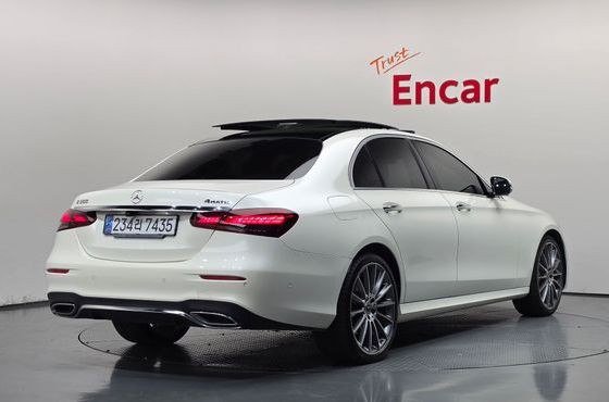 Mercedes-Benz E-Class E350 4MATIC AMG Line — пробег 56 175 км — фото 2 из 5