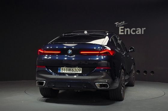 BMW X6 xDrive40i M Sport — пробег 8 905 км — фото 4 из 5