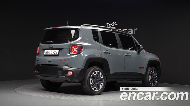Jeep Renegade 2.0 Diesel Tailhawk AWD — пробег 82 866 км — фото 2 из 5