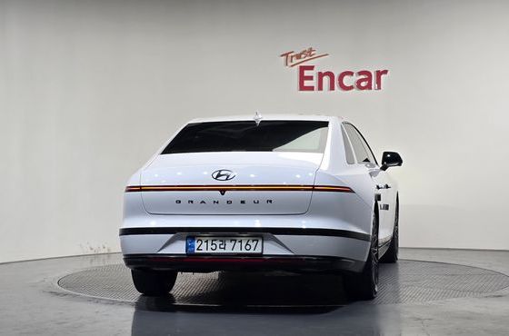 Hyundai Grandeur Calligraphy — пробег 74 322 км — фото 4 из 5