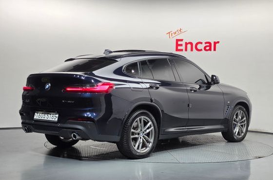 BMW X4 xDrive20d M Sport — пробег 55 823 км — фото 2 из 5