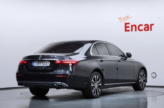 Mercedes-Benz E-Class E300e 4MATIC Exclusive — пробег 83 659 км — фото 2 из 5
