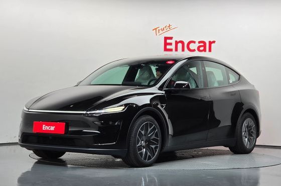 Tesla Model Y L Long Range AWD — пробег 39 км — фото 1 из 5