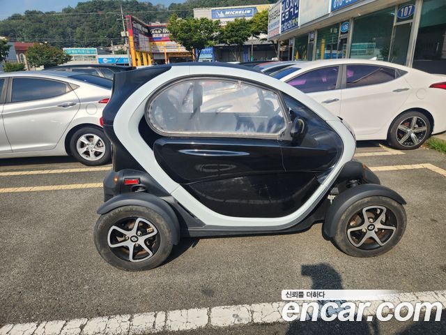 Renault (Samsung) Twizy Intens(2-seater) — пробег 902 км — фото 3 из 5