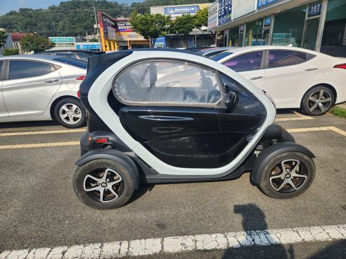 Renault (Samsung) Twizy Intens(2-seater) — пробег 902 км — фото 3 из 5