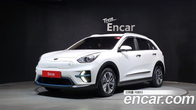 Kia Niro Taxi — пробег 207 468 км — фото 1 из 5