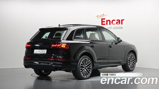 Audi SQ7 4.0 TFSI Quattro — пробег 25 км — фото 2 из 5