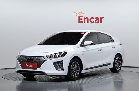 Hyundai Ioniq Q — пробег 108 789 км — фото 1 из 5