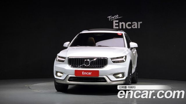 Volvo XC40 B4 Inscription — пробег 69 877 км — фото 3 из 5