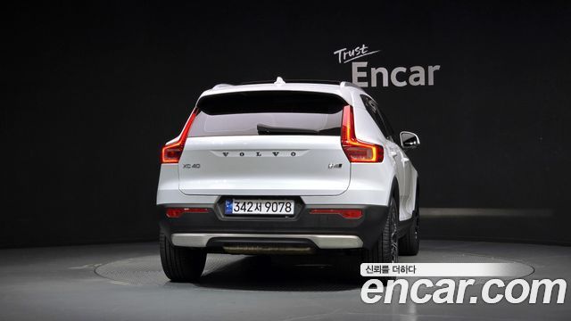 Volvo XC40 B4 Inscription — пробег 69 877 км — фото 4 из 5