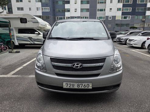 Hyundai Starex 12-Seater Wagon CVX Luxury — пробег 200 000 км — фото 1 из 5