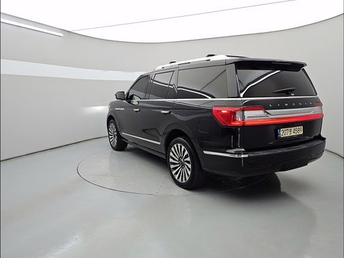 Lincoln Navigator 3.5L — пробег 99 235 км — фото 2 из 4