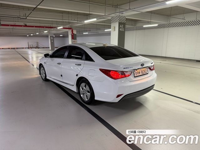 Hyundai Sonata 2.0 Smart — пробег 62 836 км — фото 2 из 5