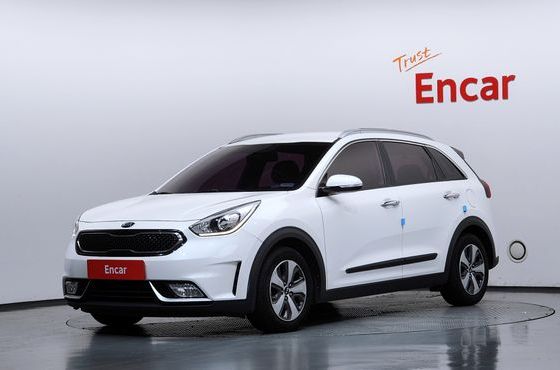 Kia Niro Prestige — пробег 256 460 км — фото 1 из 5