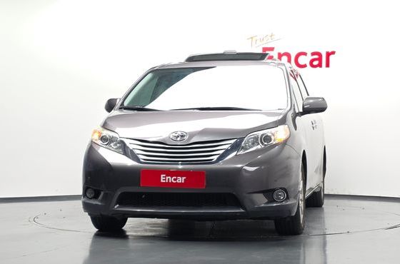 Toyota Sienna 3.5 AWD — пробег 234 829 км — фото 3 из 5