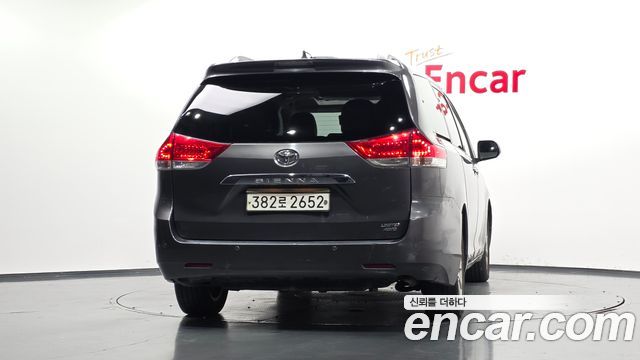 Toyota Sienna 3.5 AWD — пробег 234 829 км — фото 4 из 5