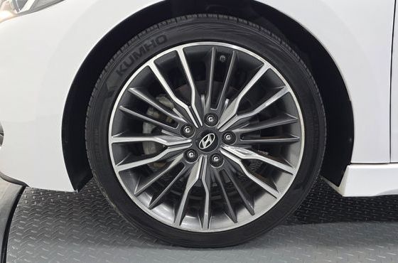 Hyundai AVANTE 1.6 Turbo Sport — пробег 74 559 км — фото 5 из 5
