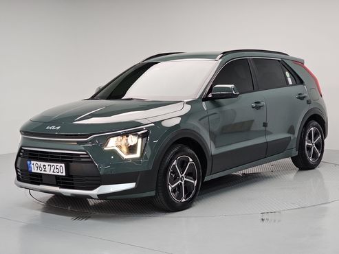 Kia Niro Prestige — пробег 29 026 км — фото 2 из 5