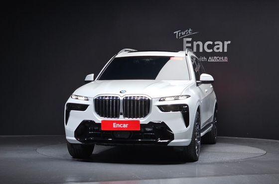 BMW X7 xDrive 40i M Sport 6STR — пробег 5 301 км — фото 3 из 5