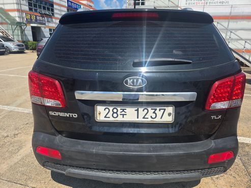 Kia Sorento Diesel 2.0 2WD TLX High-Deluxe — пробег 175 000 км — фото 4 из 5