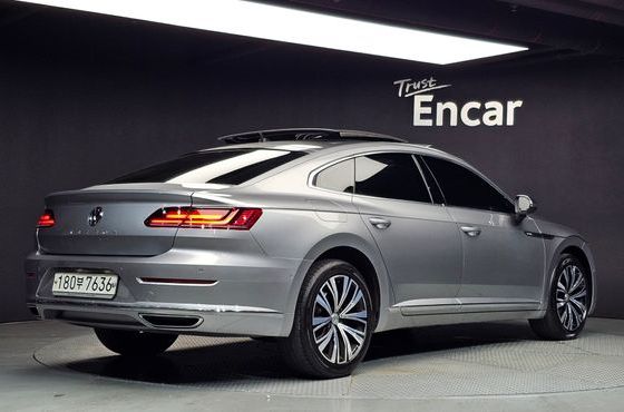 Volkswagen Arteon 2.0 TDI Premium — пробег 139 658 км — фото 2 из 5