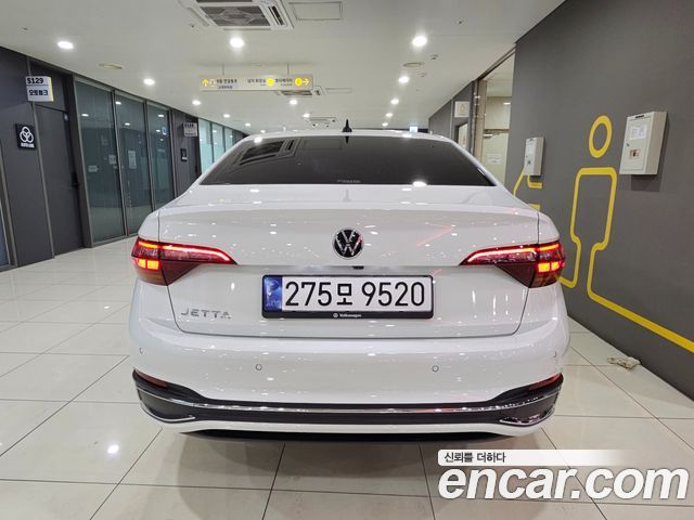 Volkswagen Jetta 1.5 TSI Prestige — пробег 11 776 км — фото 4 из 5