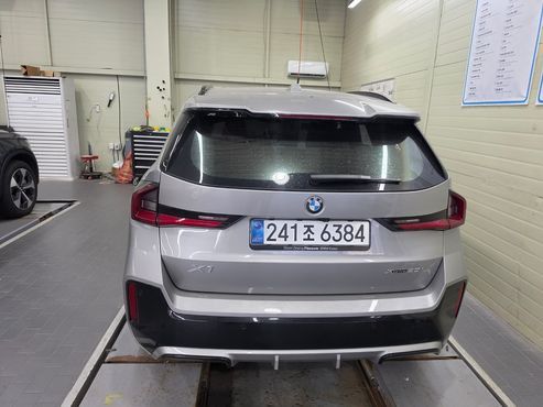 BMW X1 xDrive 20i M Sport — пробег 10 583 км — фото 2 из 5