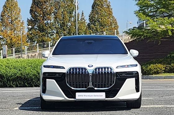 BMW 7-Series 750e xDrive M Sport — пробег 45 059 км — фото 3 из 5