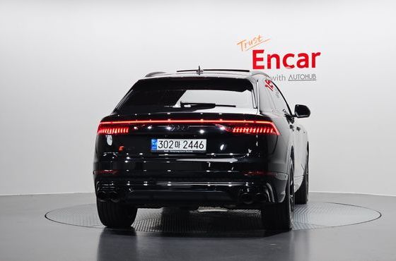 Audi Q8 55 TFSI Quattro Premium — пробег 33 206 км — фото 4 из 5