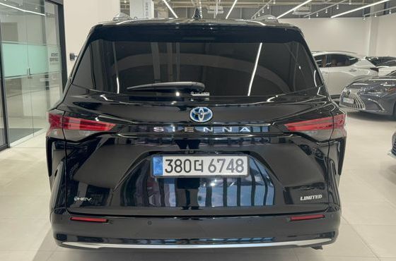 Toyota Sienna 2.5 Hybrid 2WD — пробег 9 345 км — фото 4 из 5
