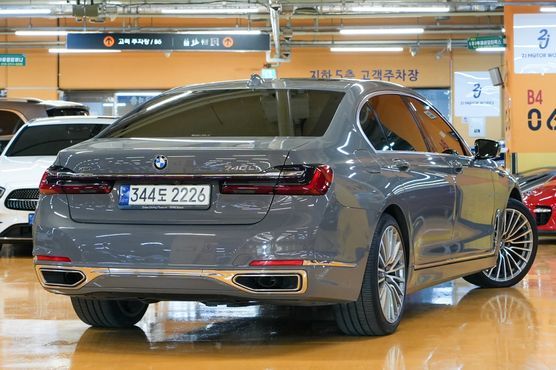 BMW 7-Series 740Li xDrive Design Pure Excellence — пробег 90 600 км — фото 2 из 5