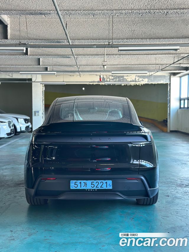 Tesla Model Y L Long Range AWD — пробег 11 км — фото 2 из 5