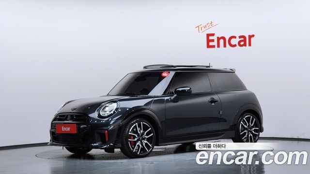 Mini Cooper JCW — пробег 2 774 км — фото 1 из 5