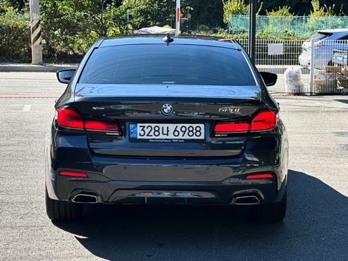 BMW 5-Series 520i M Sport — пробег 46 299 км — фото 4 из 5
