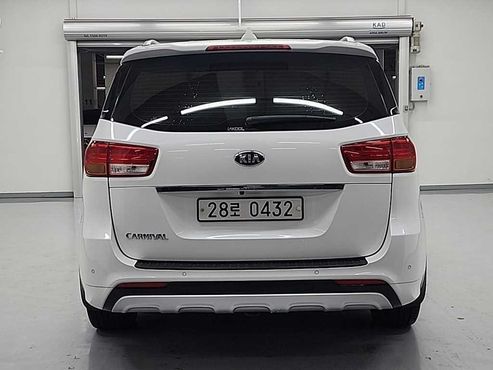Kia Carnival 9-seater Noblesse — пробег 158 063 км — фото 3 из 5