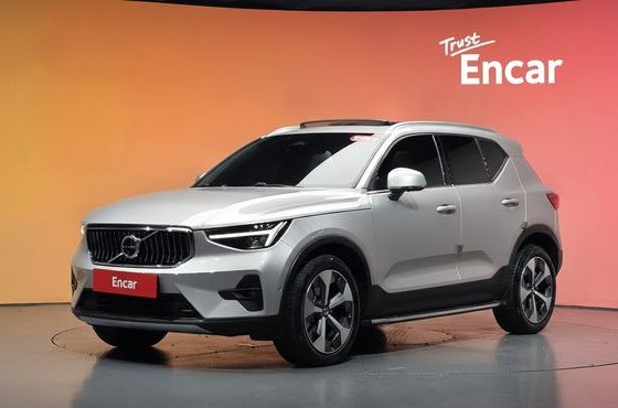 Volvo XC40 B4 Ultimate Bright — пробег 25 676 км — фото 1 из 5