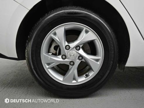 Hyundai AVANTE 1.6 Smart — пробег 44 900 км — фото 5 из 5