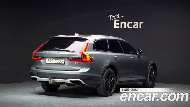 Volvo V90 D5 PRO AWD — пробег 299 175 км — фото 2 из 5