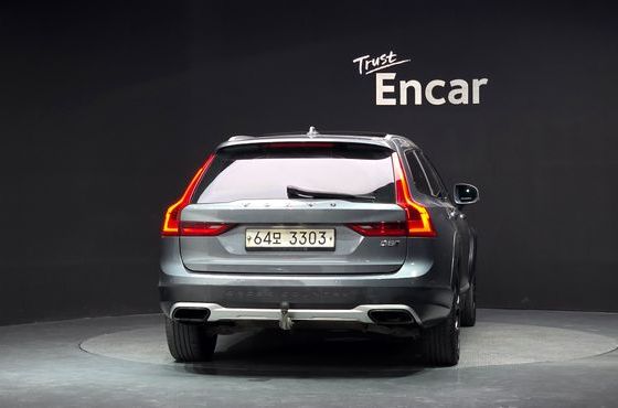 Volvo V90 D5 PRO AWD — пробег 299 175 км — фото 4 из 5